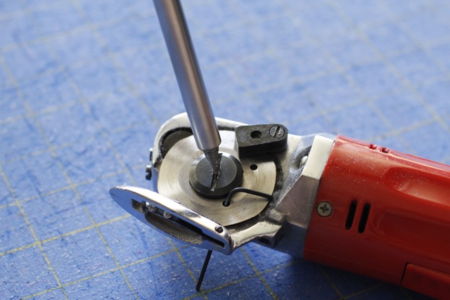 Rotary Cutters & Blades for Effortless Fabric Cutting - Morris Works